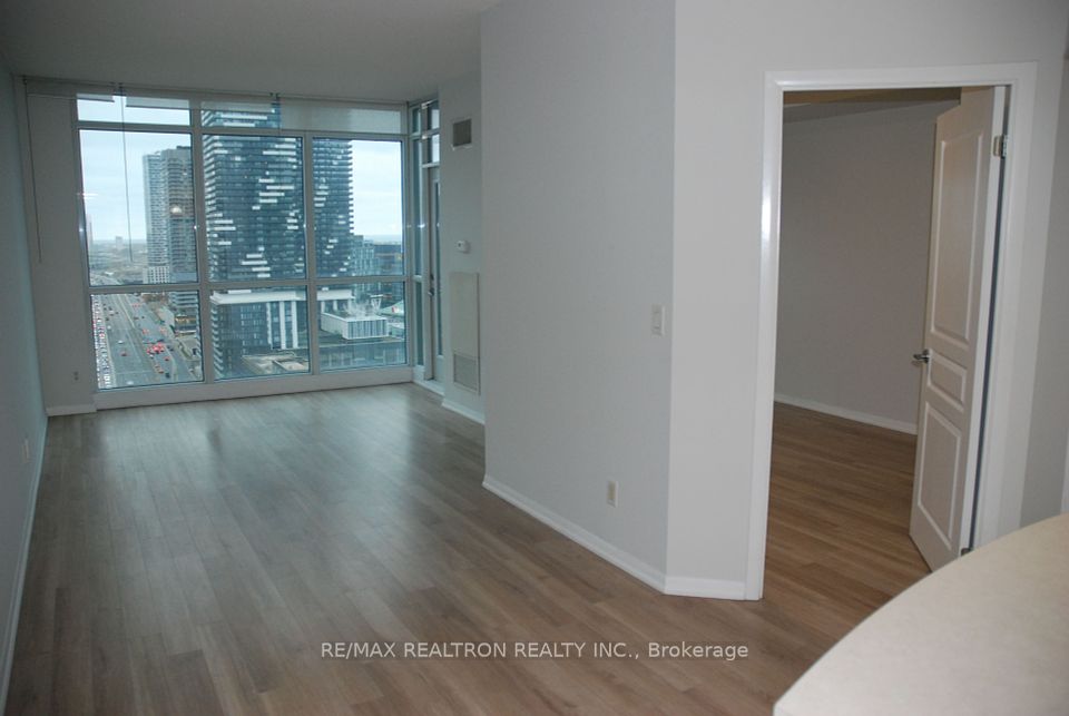 18 Yonge Street
