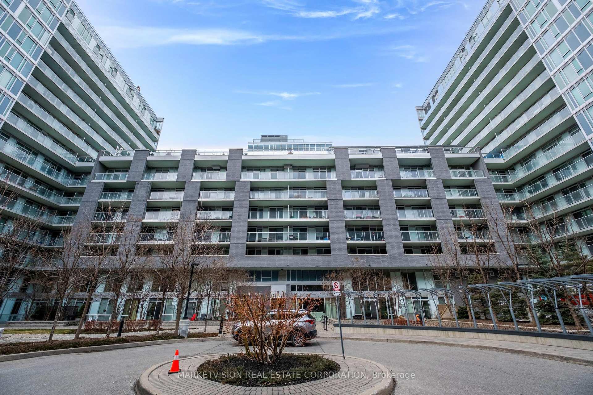 2 Bedrooms Condo at 565 Wilson,  Toronto For sale