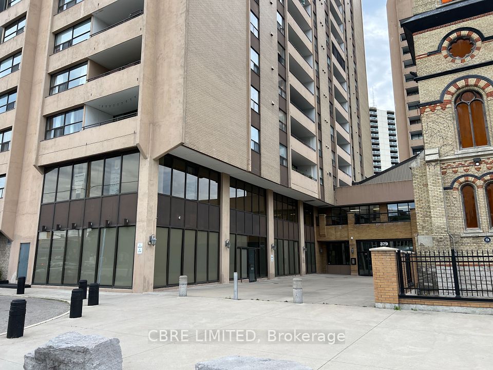 379 Dundas