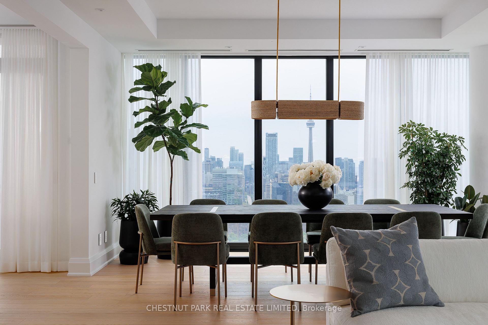 4 Bedrooms Condo at 200 Cumberland,  Toronto For sale