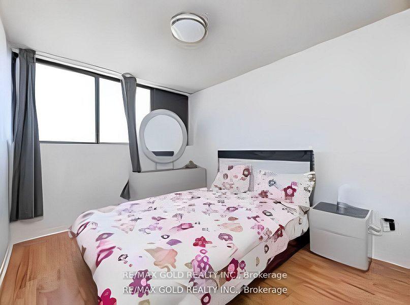 2 Bedrooms Condo at 10 Tapscott, Toronto For sale