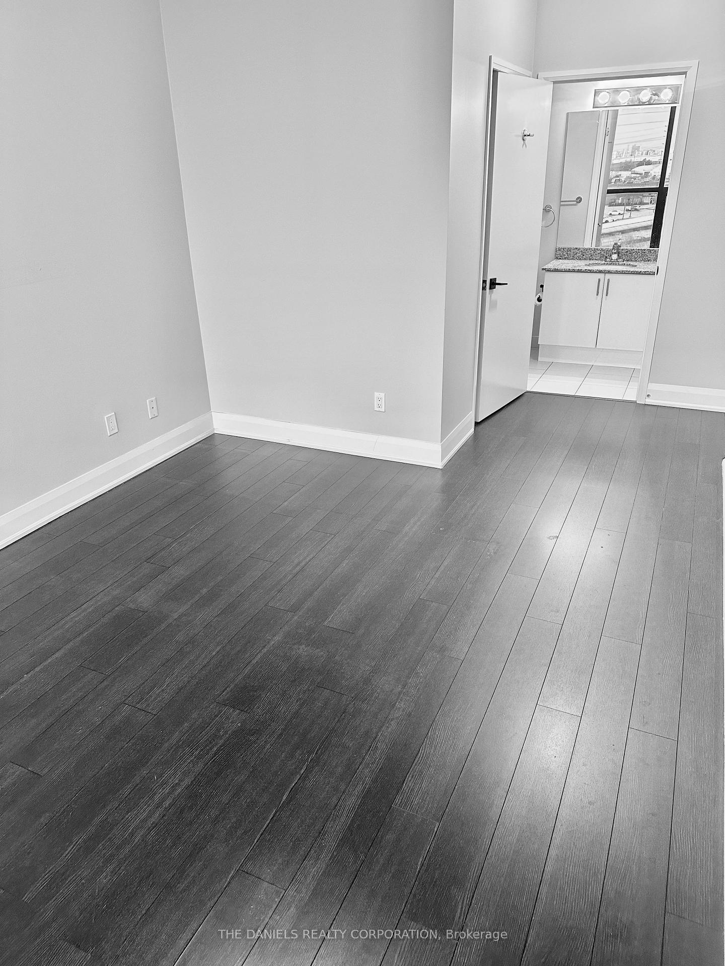 2 Bedrooms Condo at 2900 Highway 7,  Vaughan For sale