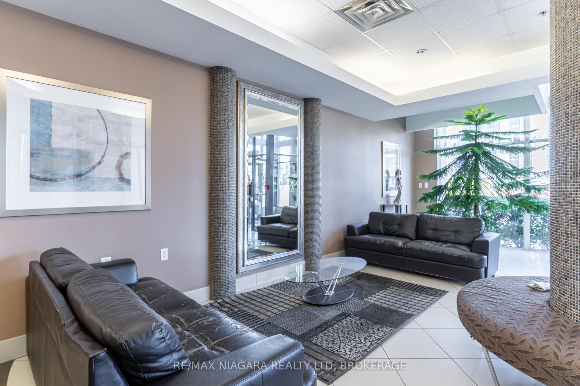 2 Bedrooms Condo at 872 Sheppard, Toronto For sale