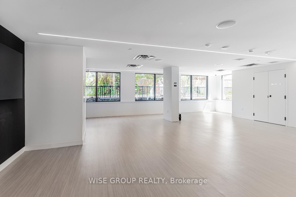 2 Bedrooms Condo at 500 Wilson,  Toronto For sale