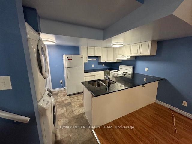 498 Moodie Drive, BellsCornersandSouthtoFallowfield, ON K2H 8A7