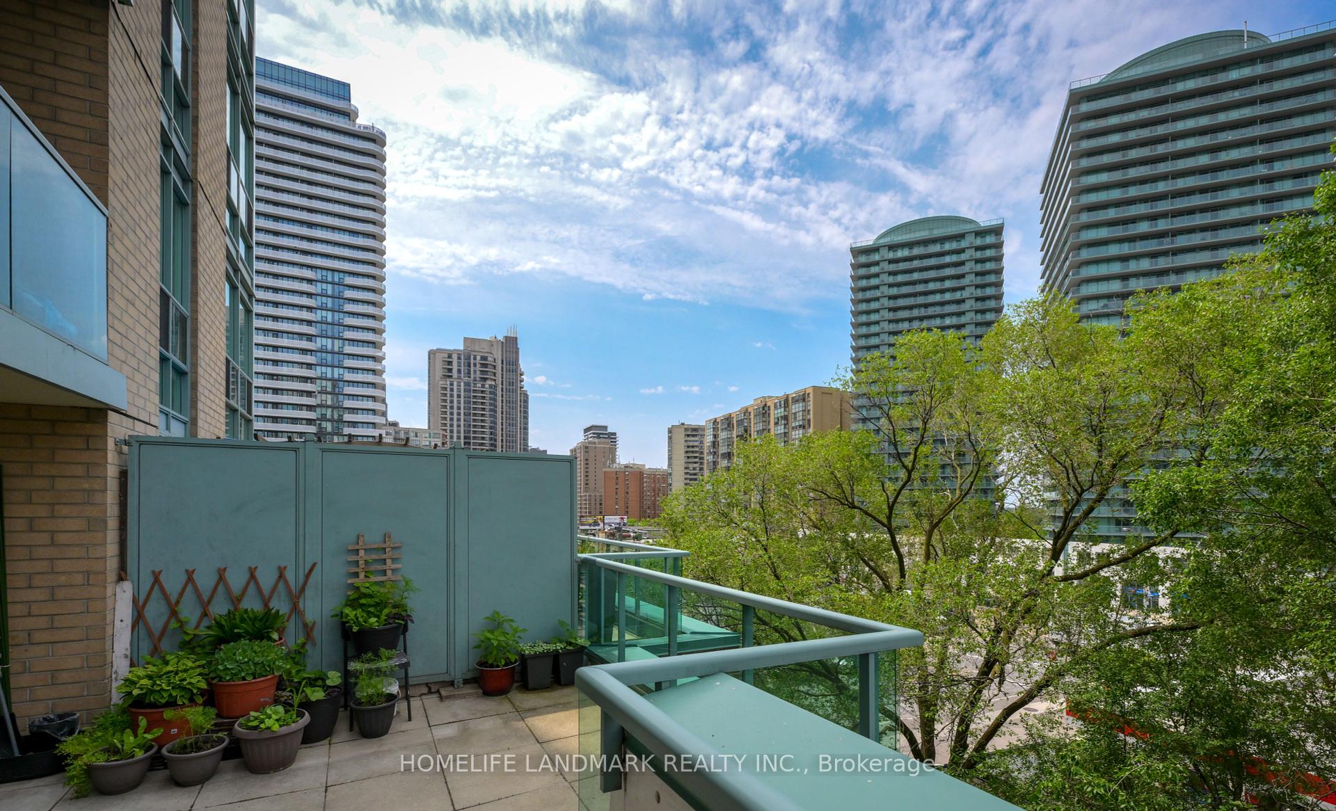 2 Bedrooms Condo at 20 Olive, Toronto For sale