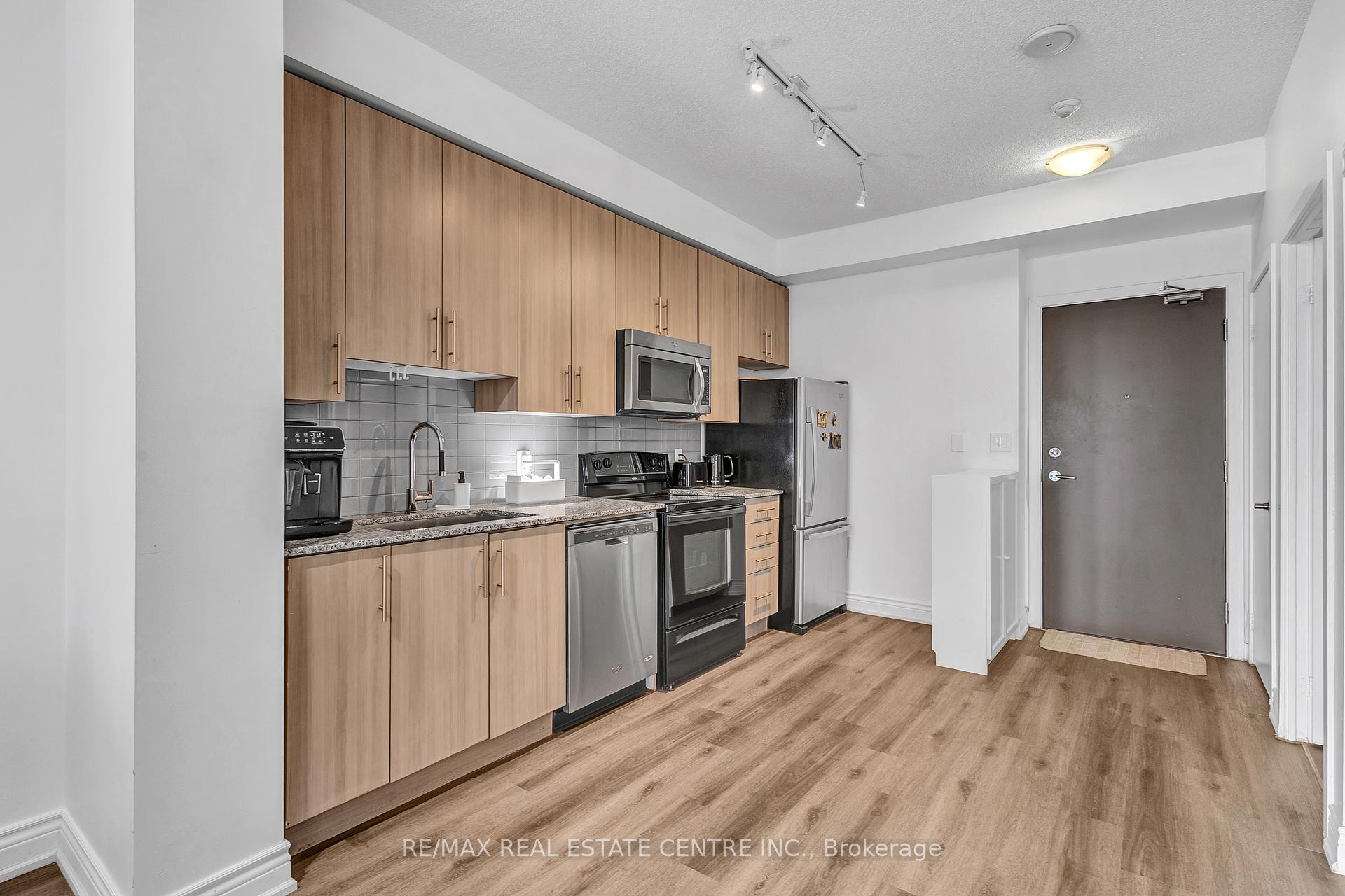 1 Bedroom Condo at 4099 Brickstone, Mississauga For sale