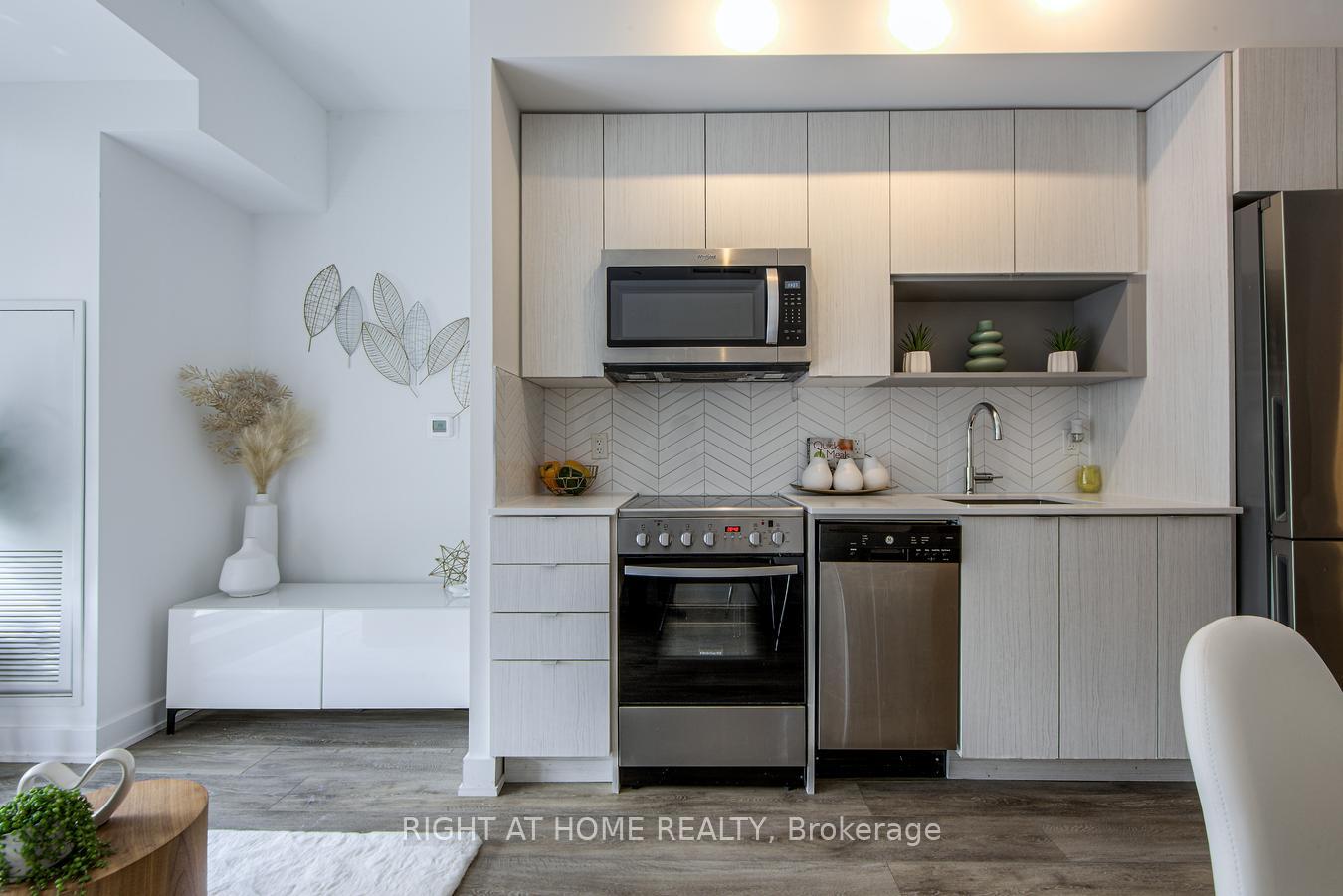 1 Bedroom Condo at 630 Greenwood, Toronto For sale