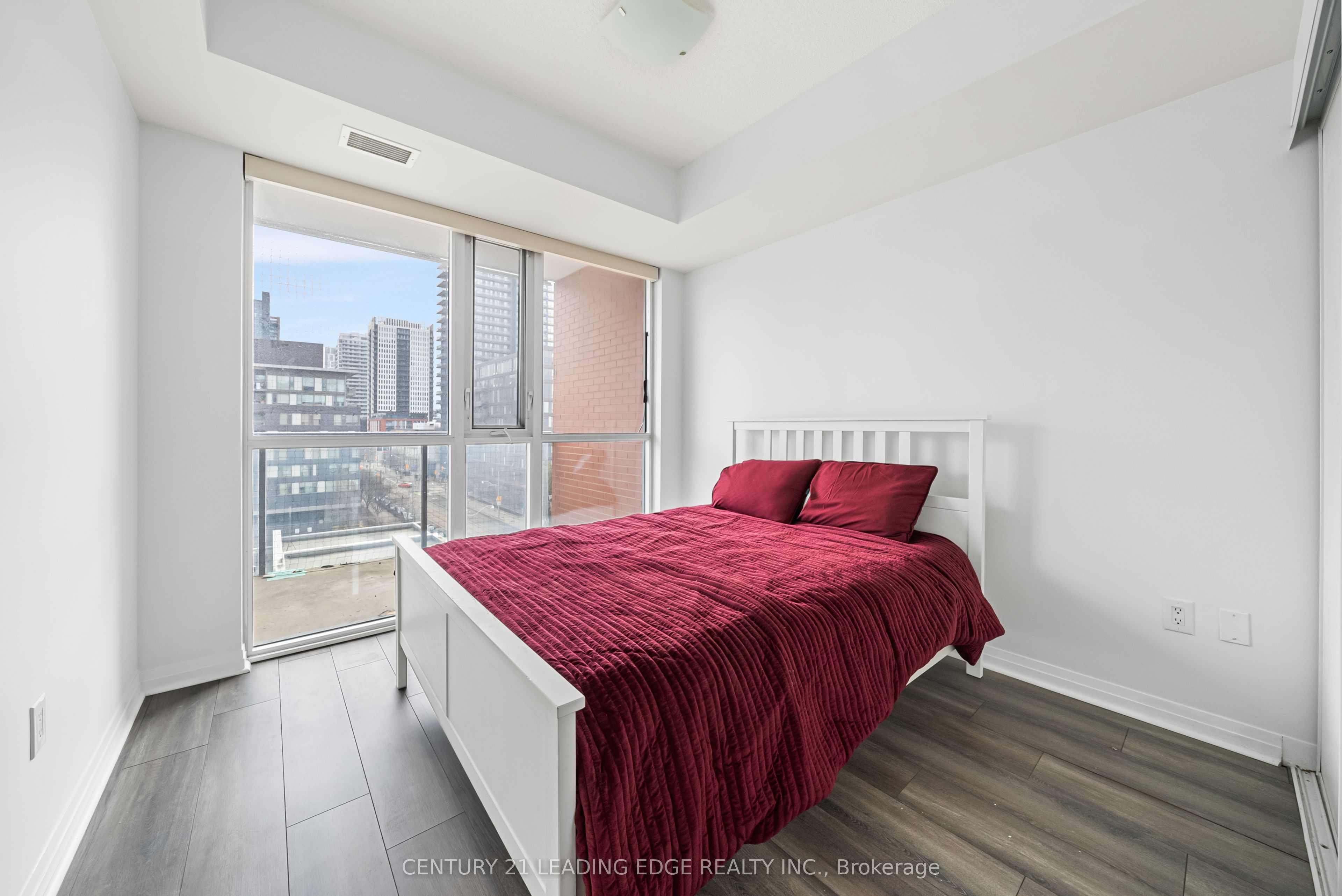 #621 - 25 Cole Street, Toronto, ON M5A 4M3