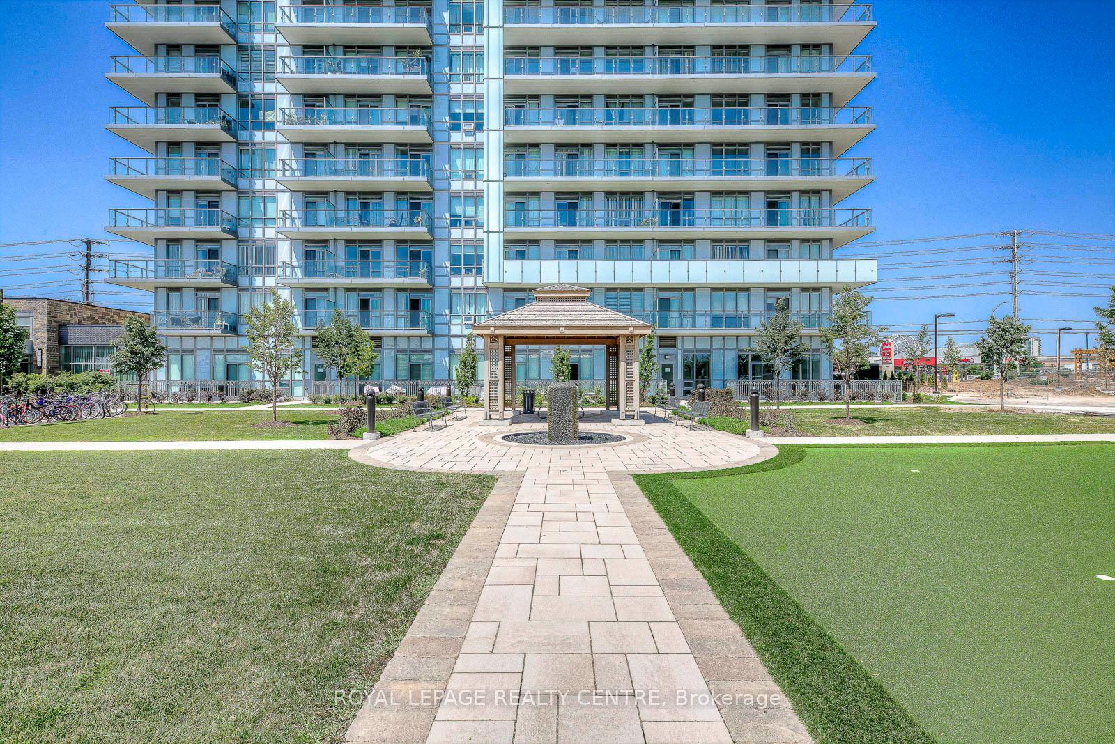 2 Bedrooms Condo at 4633 Glen Erin, Mississauga For sale