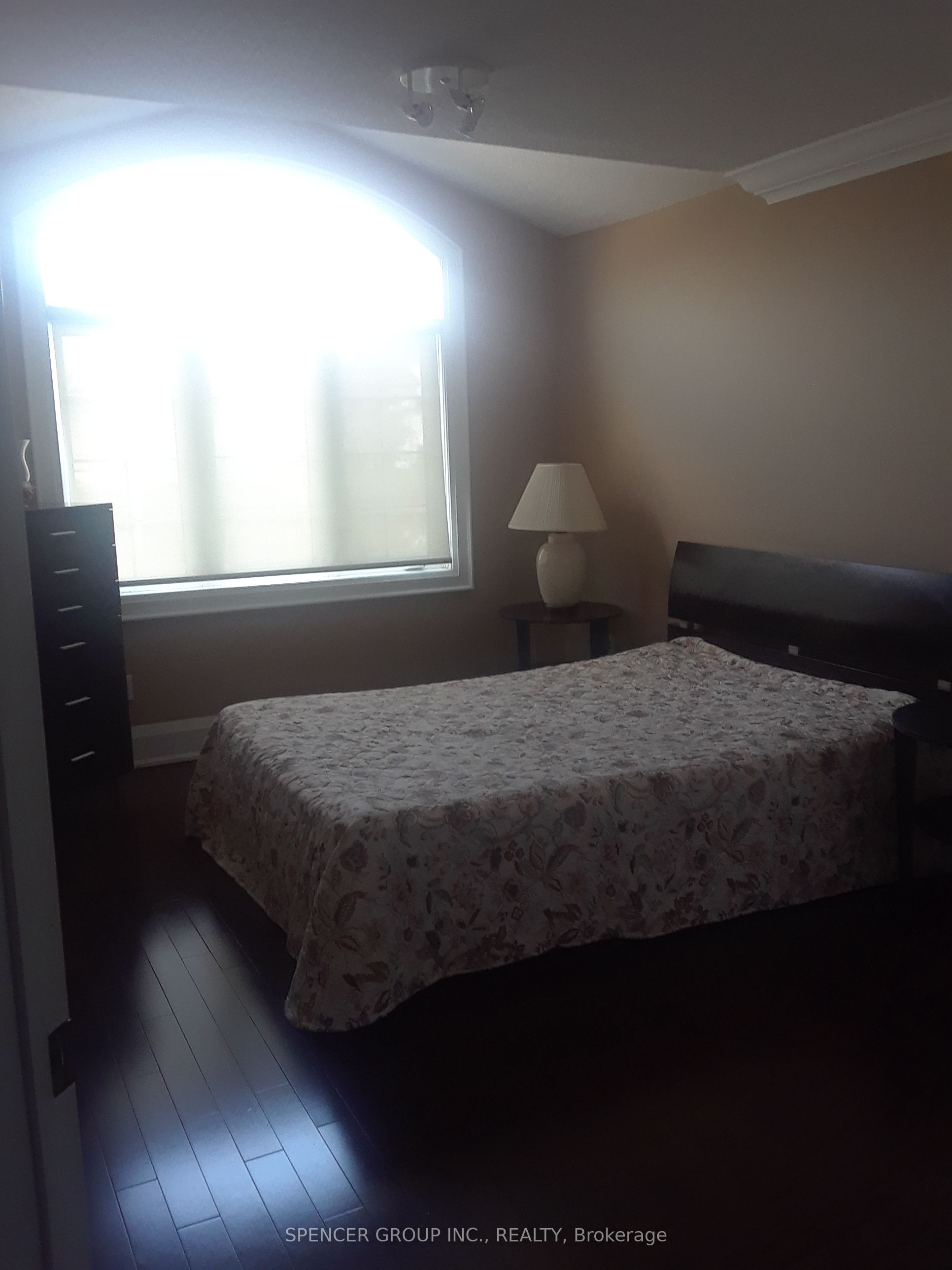 1484 Inuit Trail, Mississauga, ON L5N 8C1