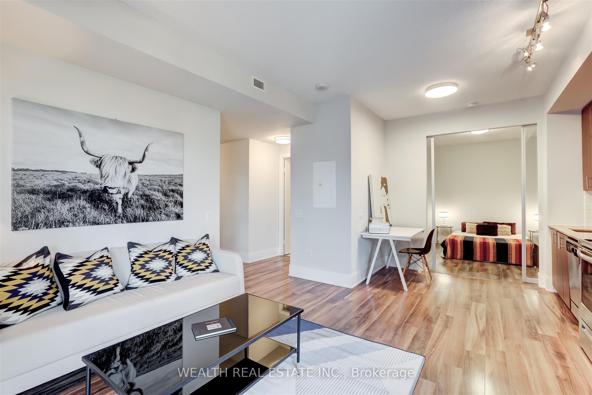 1 Bedroom Condo at 560 Front,  Toronto For sale