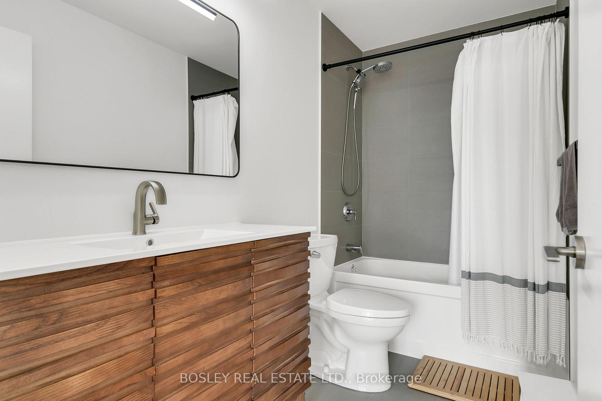 2 Bedrooms Condo at 5101 Dundas, Toronto For sale