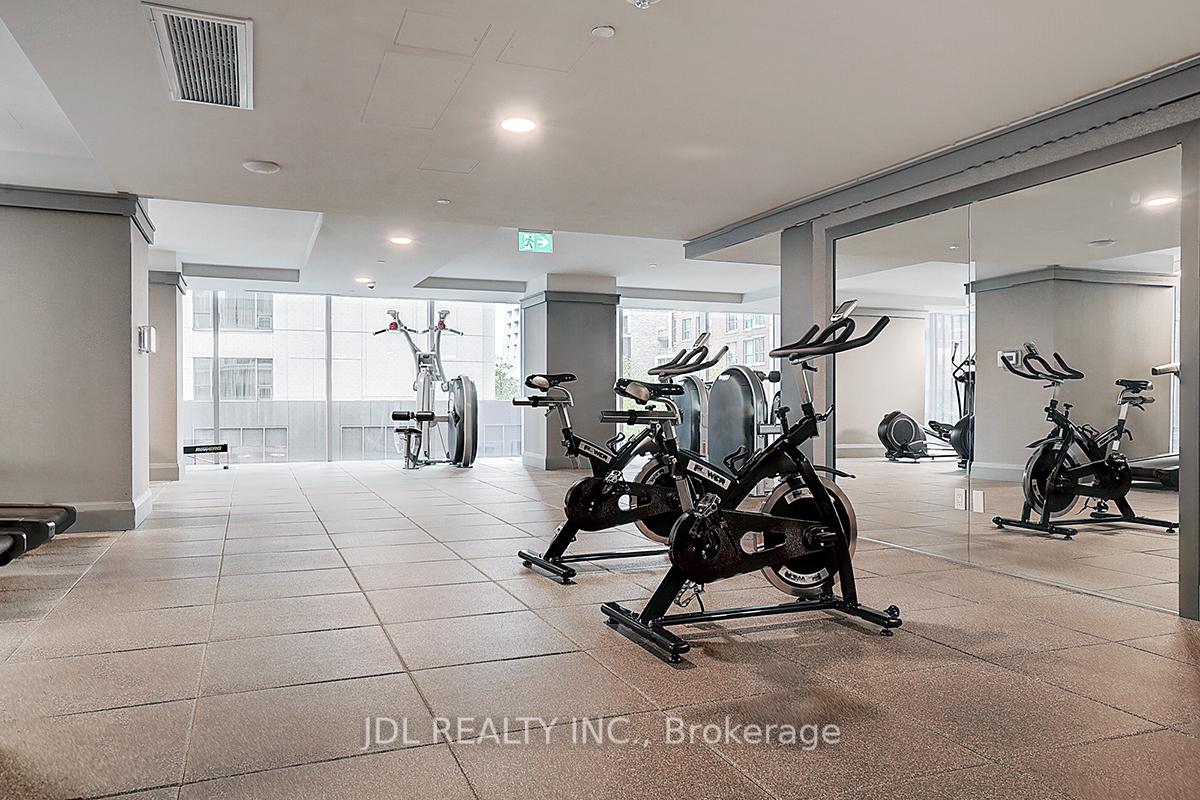 1 Bedroom Condo at 188 Cumberland, Toronto For sale