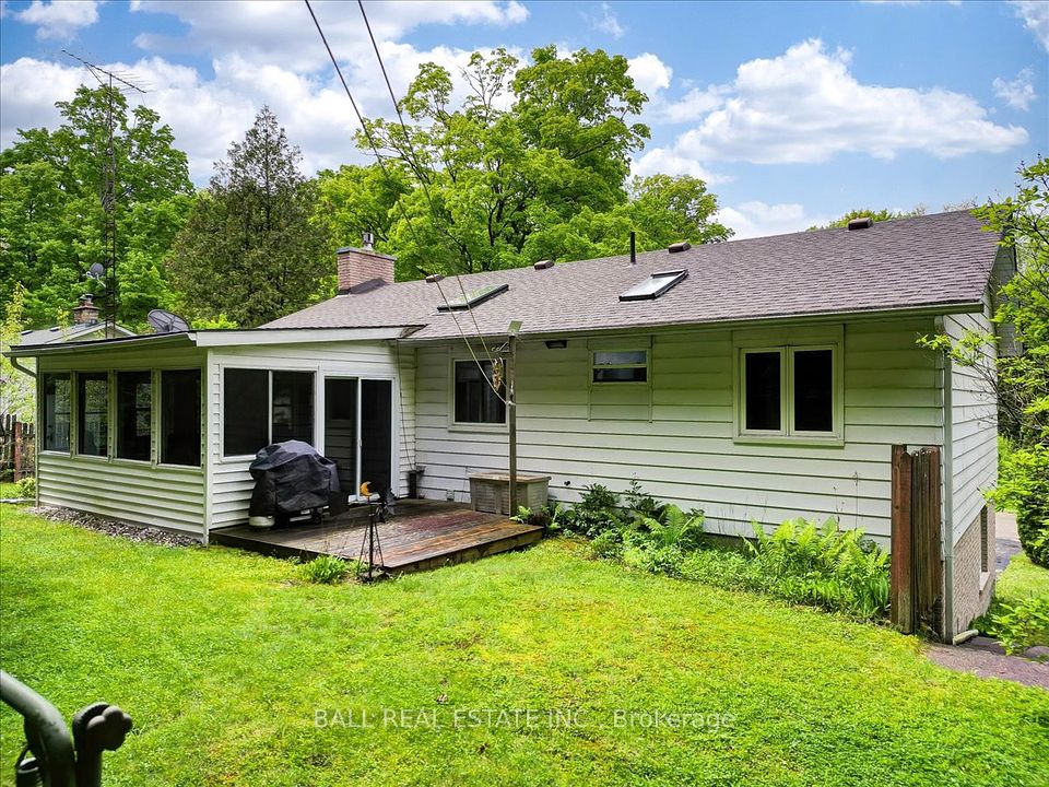 29 Forest Hill Road, Bancroft, ON K0L 1C0