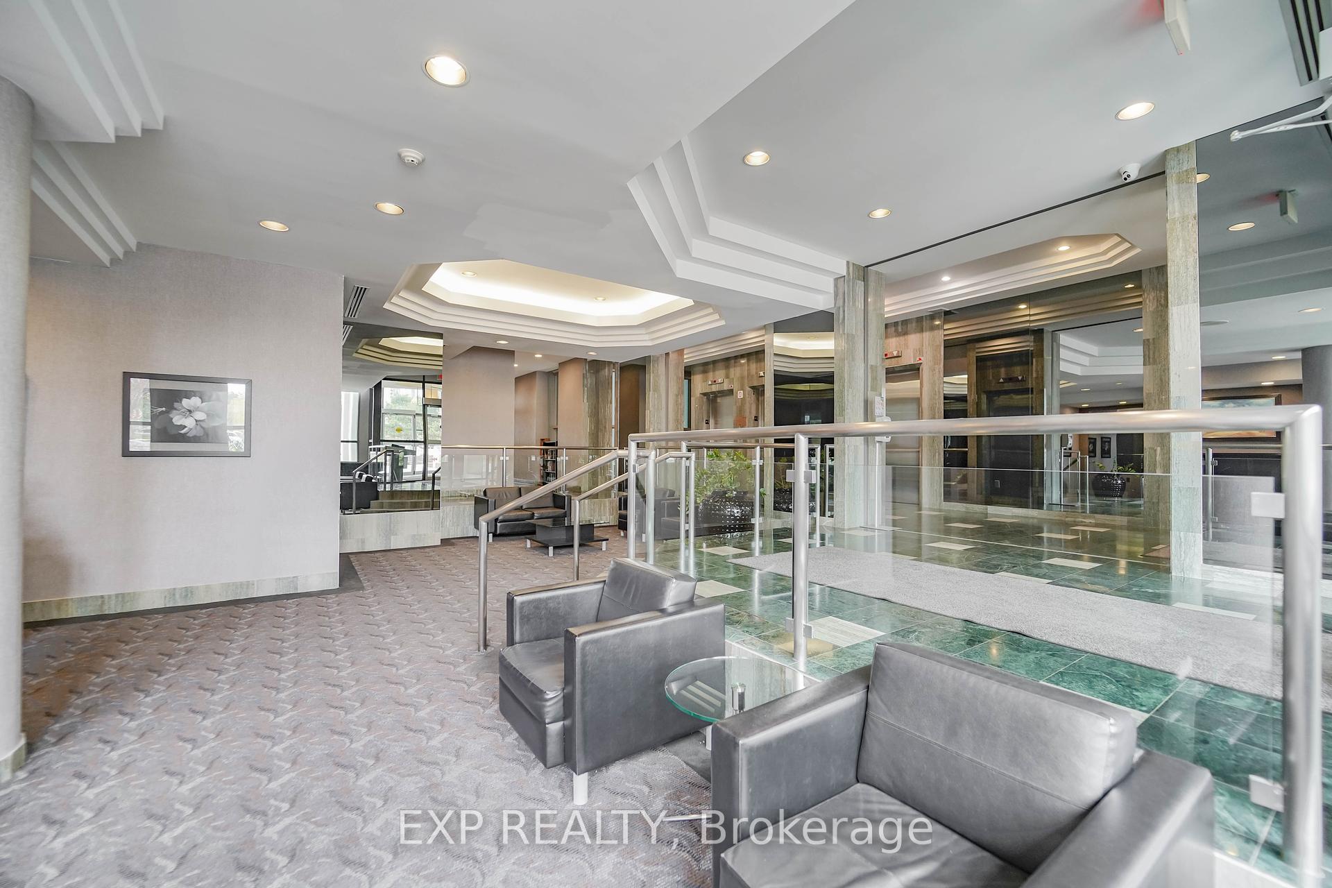 3 Bedrooms Condo at 4450 Tucana,  Mississauga For sale