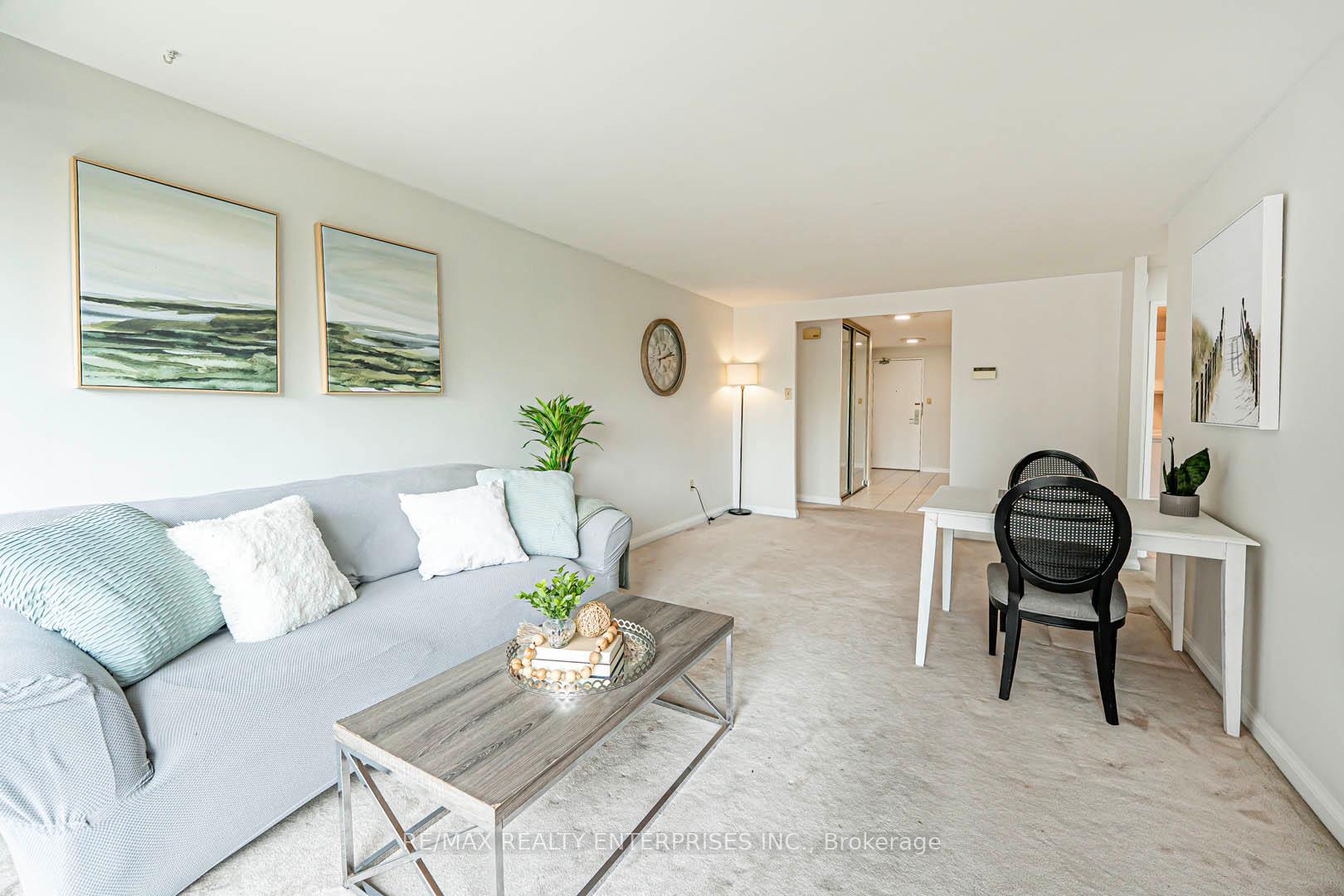 2 Bedrooms Condo at 1400 Dixie, Mississauga For sale