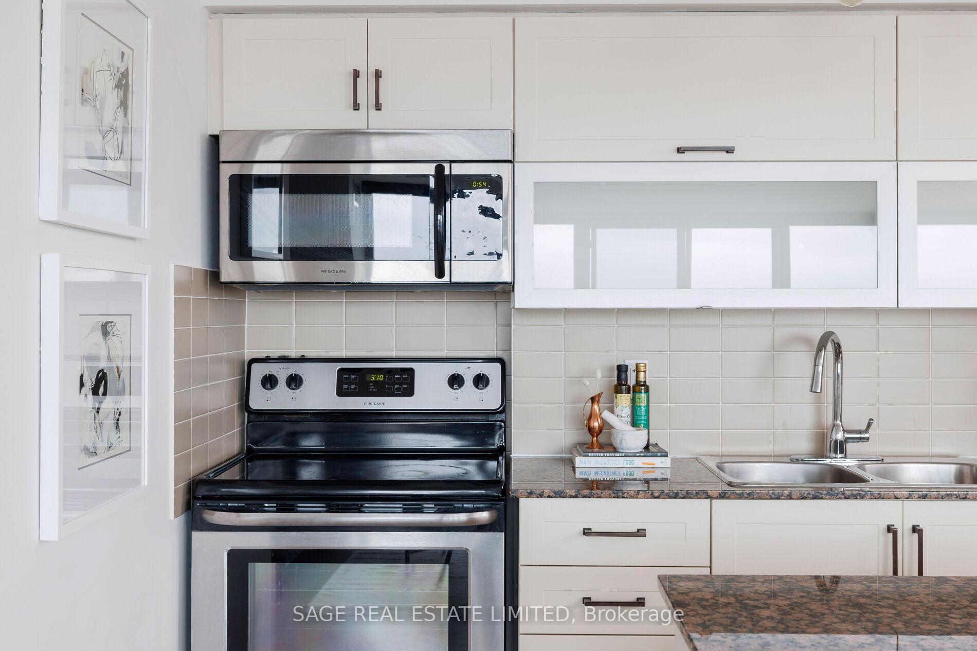2 Bedrooms Condo at 100 Western Battery, Toronto For sale