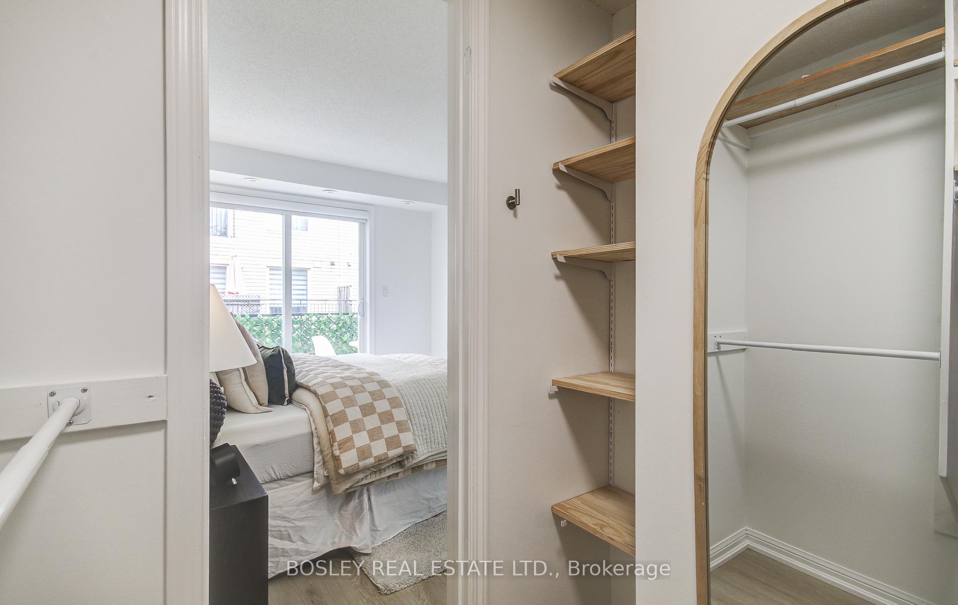 2 Bedrooms Condo at 18 Laidlaw, Toronto For sale