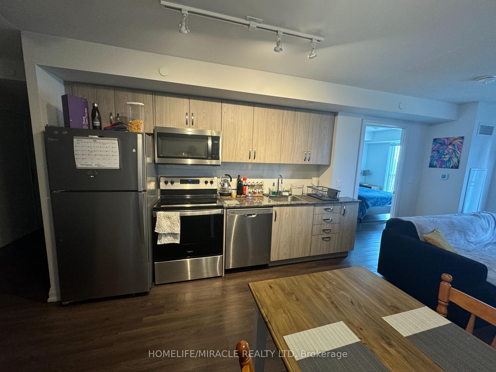 3 Bedrooms Condo at 20 Meadowglen, Toronto For sale