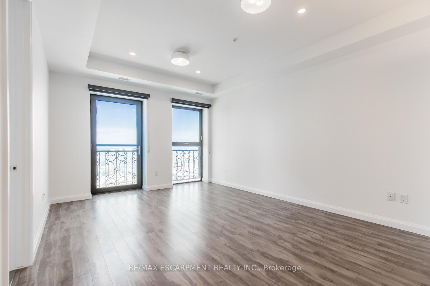 1 Bedroom Condo at 112 King,  Hamilton For sale