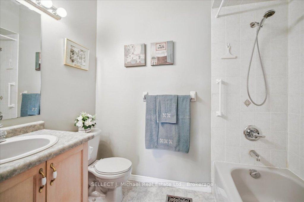 3 Bedrooms Condo at 213 Nash, Hamilton For sale