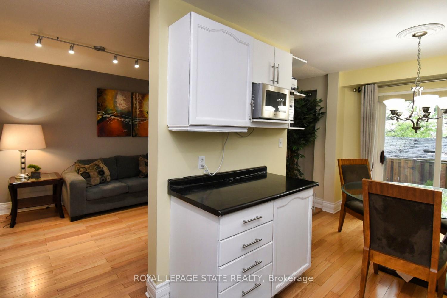3 Bedrooms Condo at 565 Rymal, Hamilton For sale