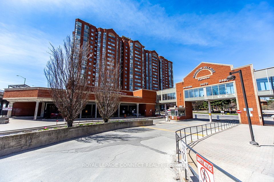 2460 Eglinton