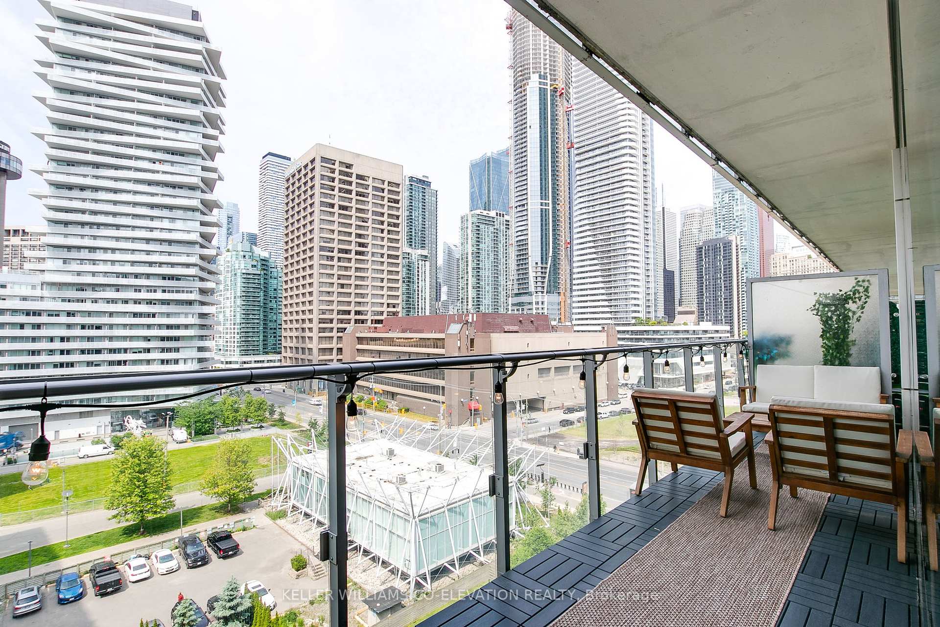 2 Bedrooms Condo at 39 Queens, Toronto For sale