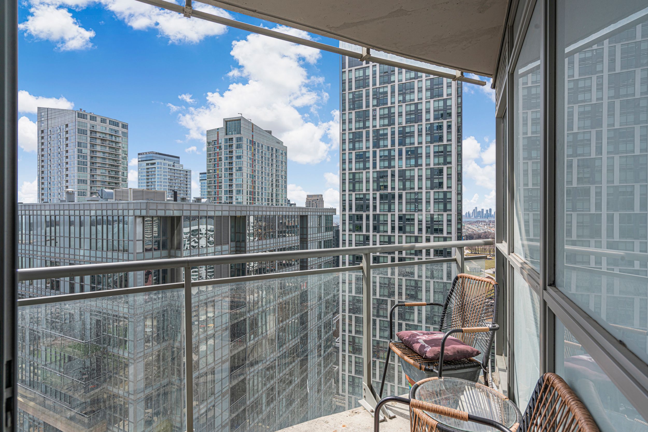 21 Iceboat Terrace 2909