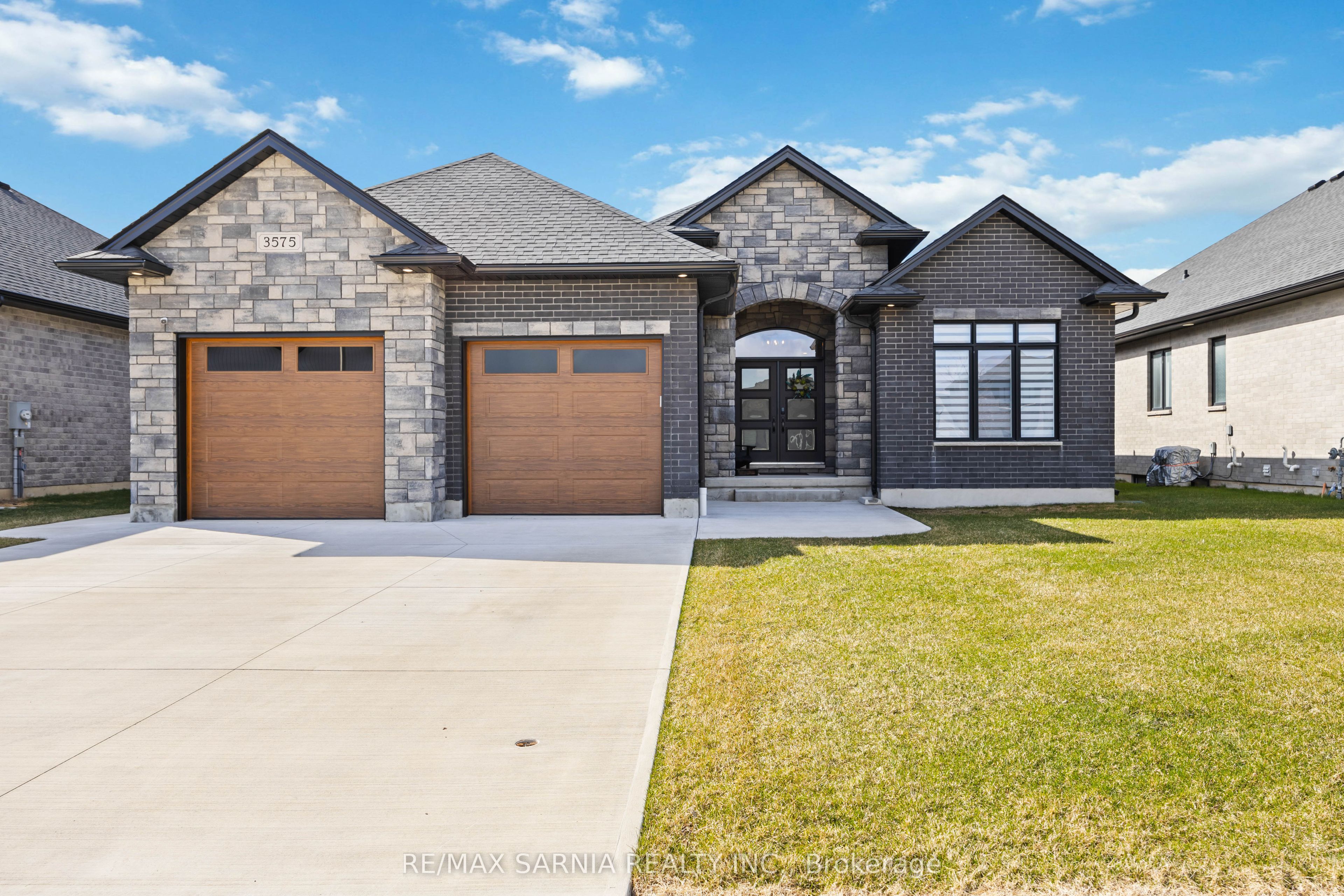 3575 Mia Lane, Plympton-Wyoming Plympton Wyoming