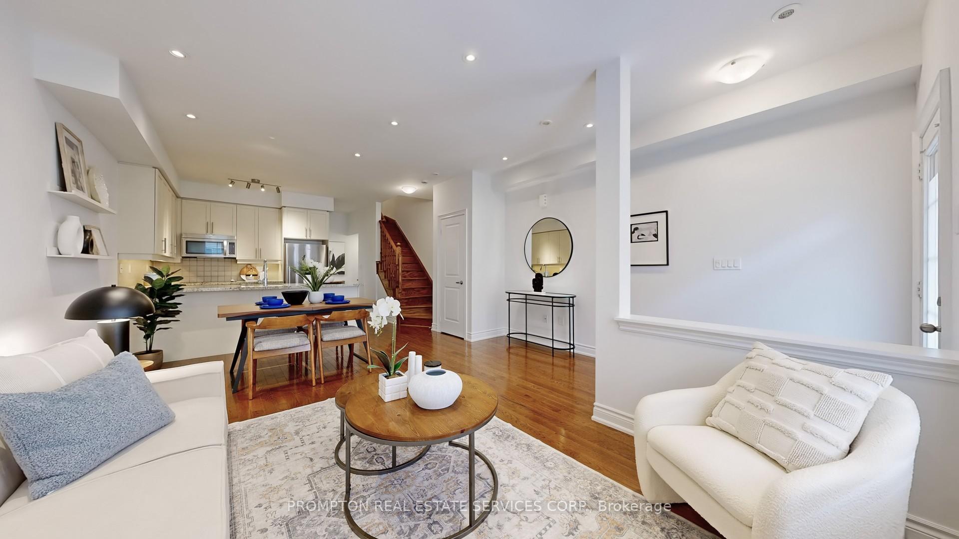4 Bedrooms Condo at 30 Hargrave, Toronto For sale