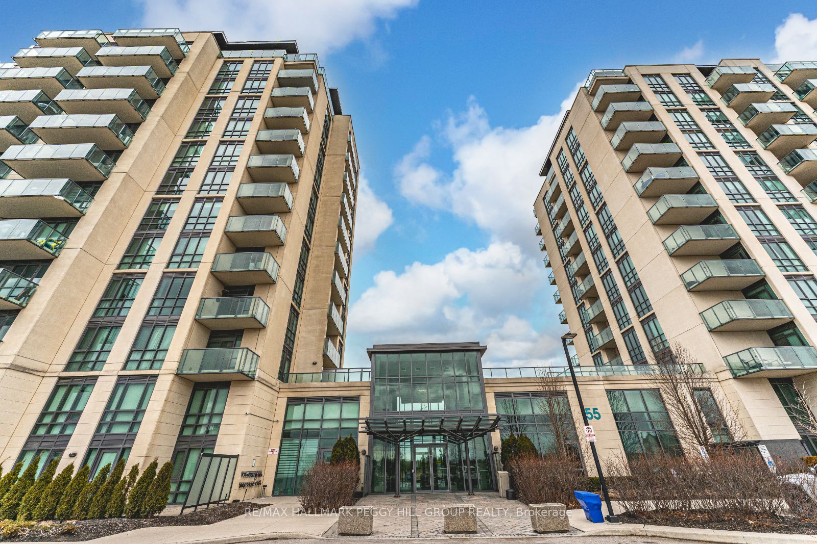 45 Yorkland Boulevard, #206