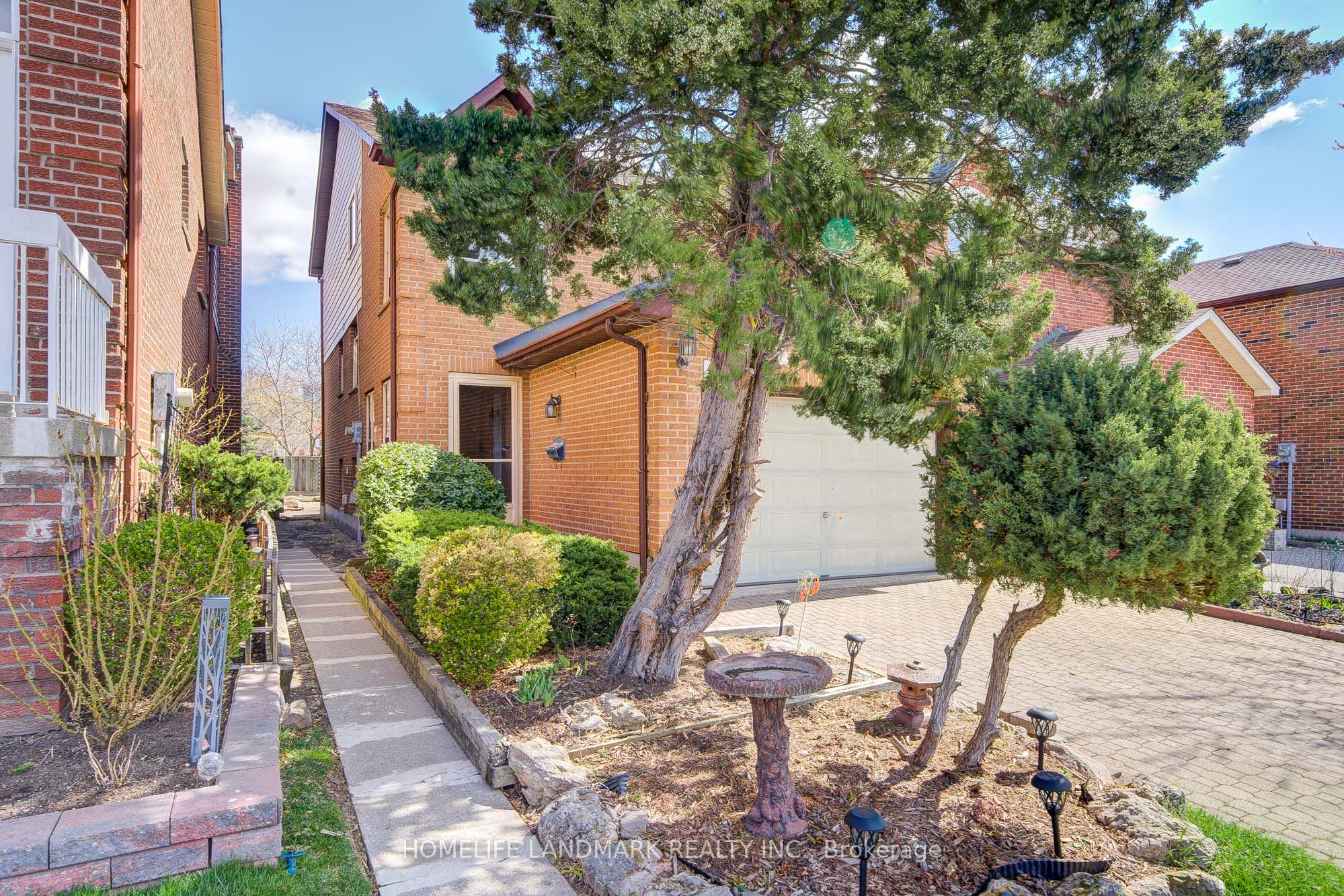 4097 Quaker Hill Drive, Mississauga, ON L5C 3M2