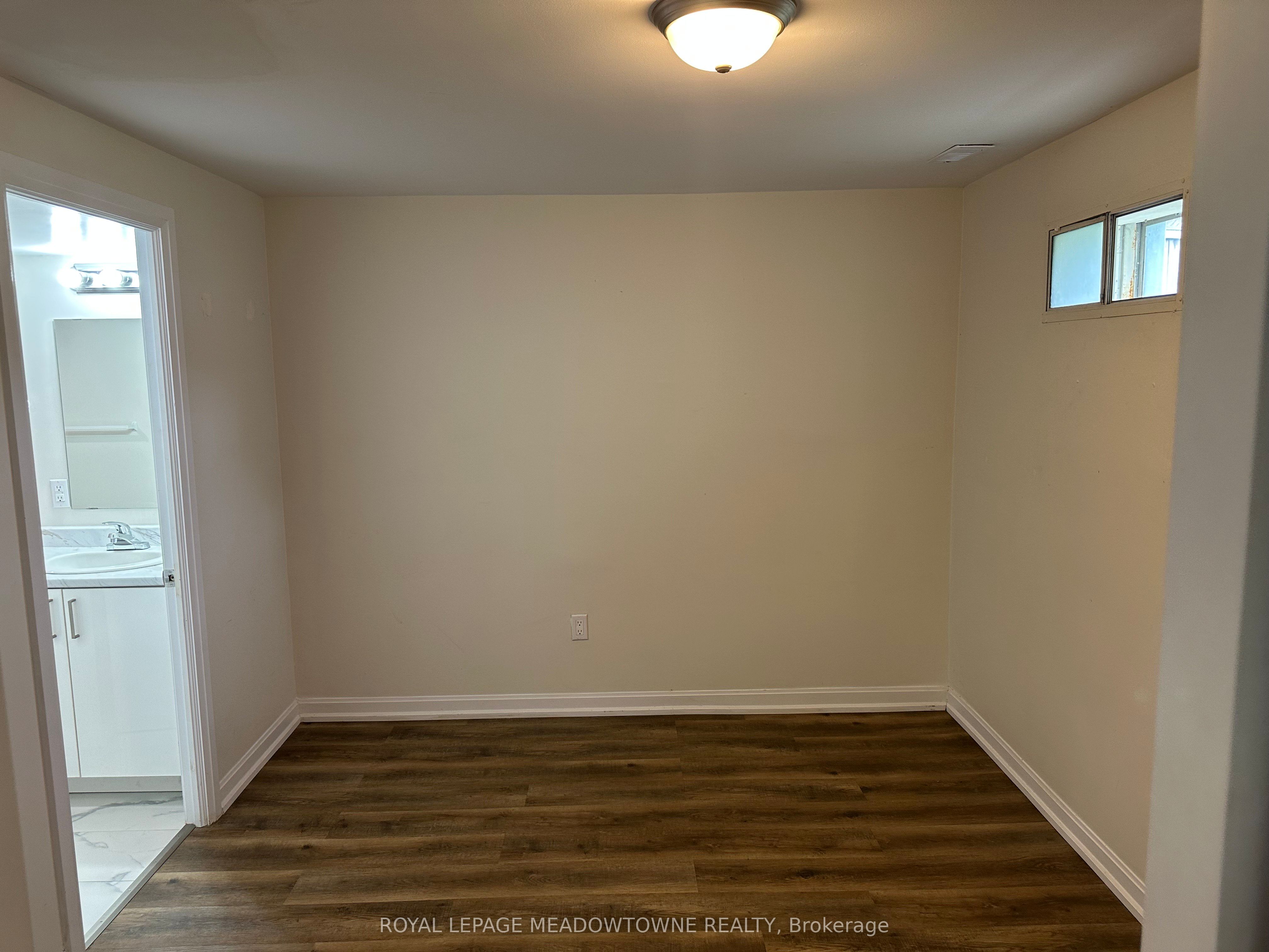 338 Whitehead Crescent