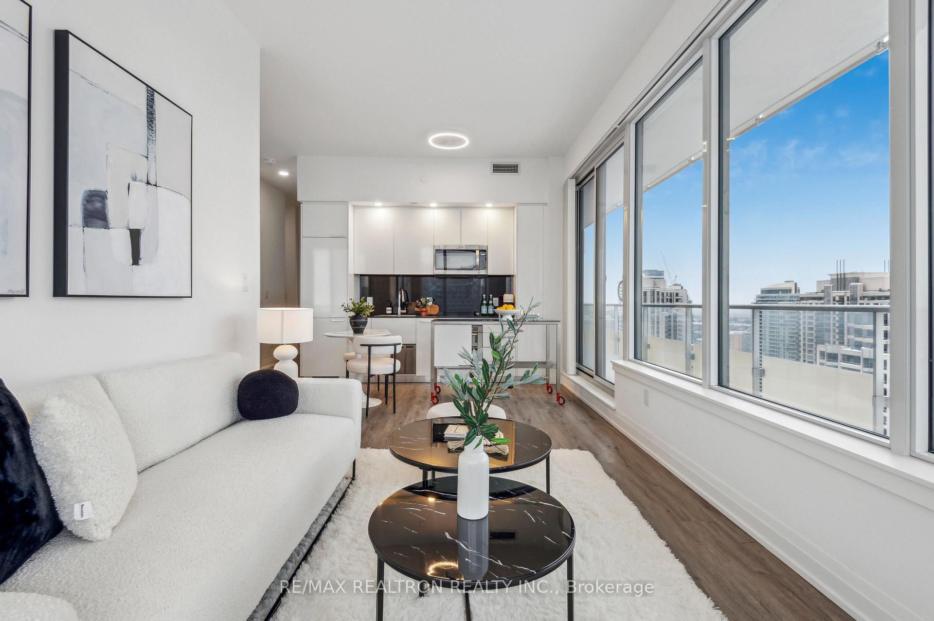 2 Bedrooms Condo at 75 Canterbury, Toronto For sale