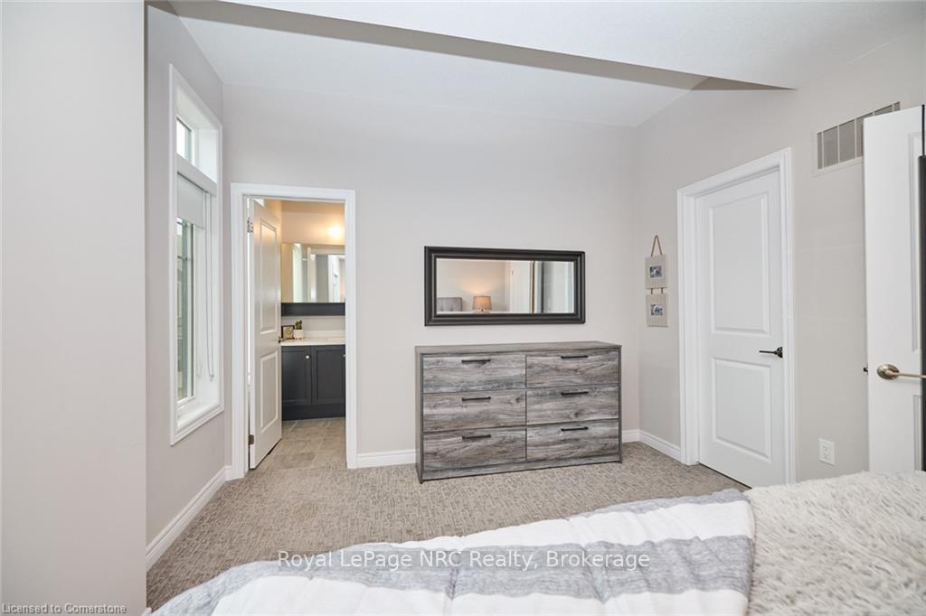3 Bedrooms Condo at 288 Glover, Hamilton For sale