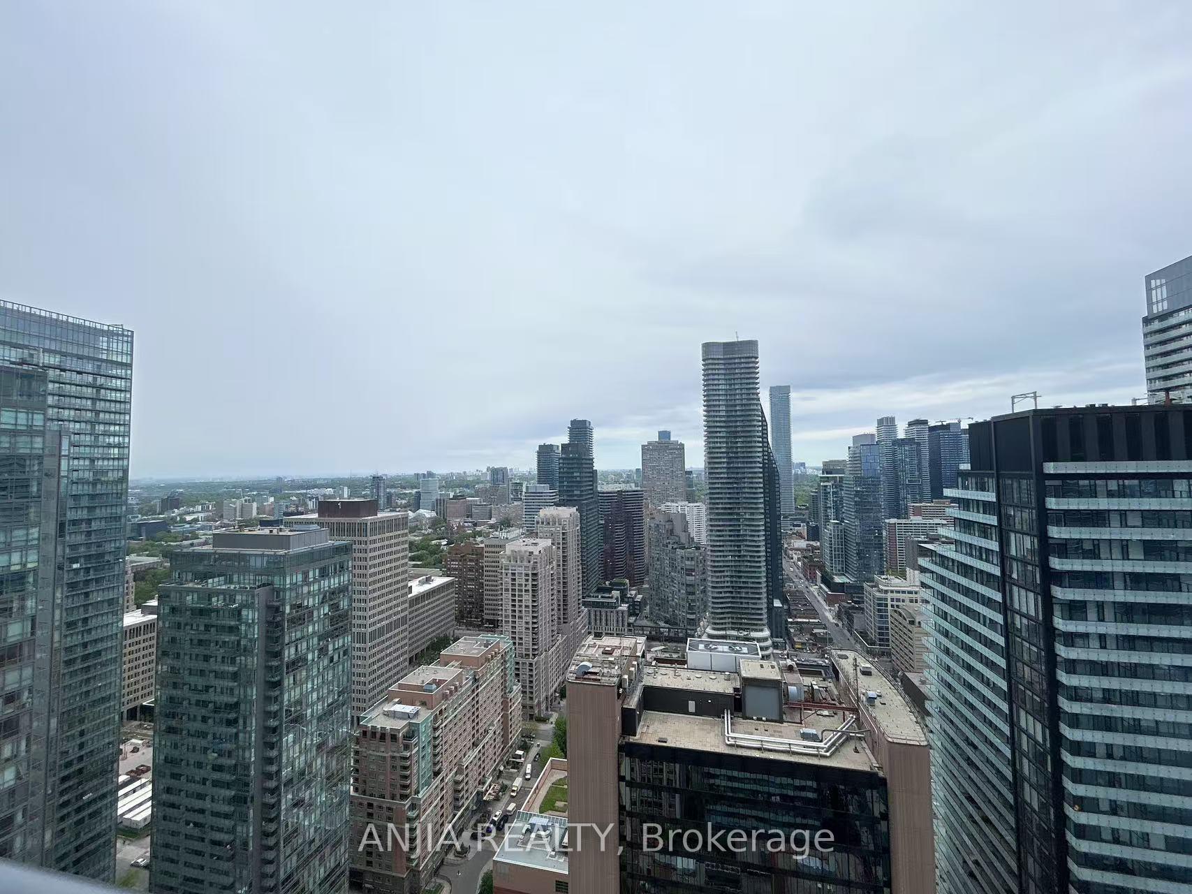 1 Bedroom Condo at 15 Grenville, Toronto For sale