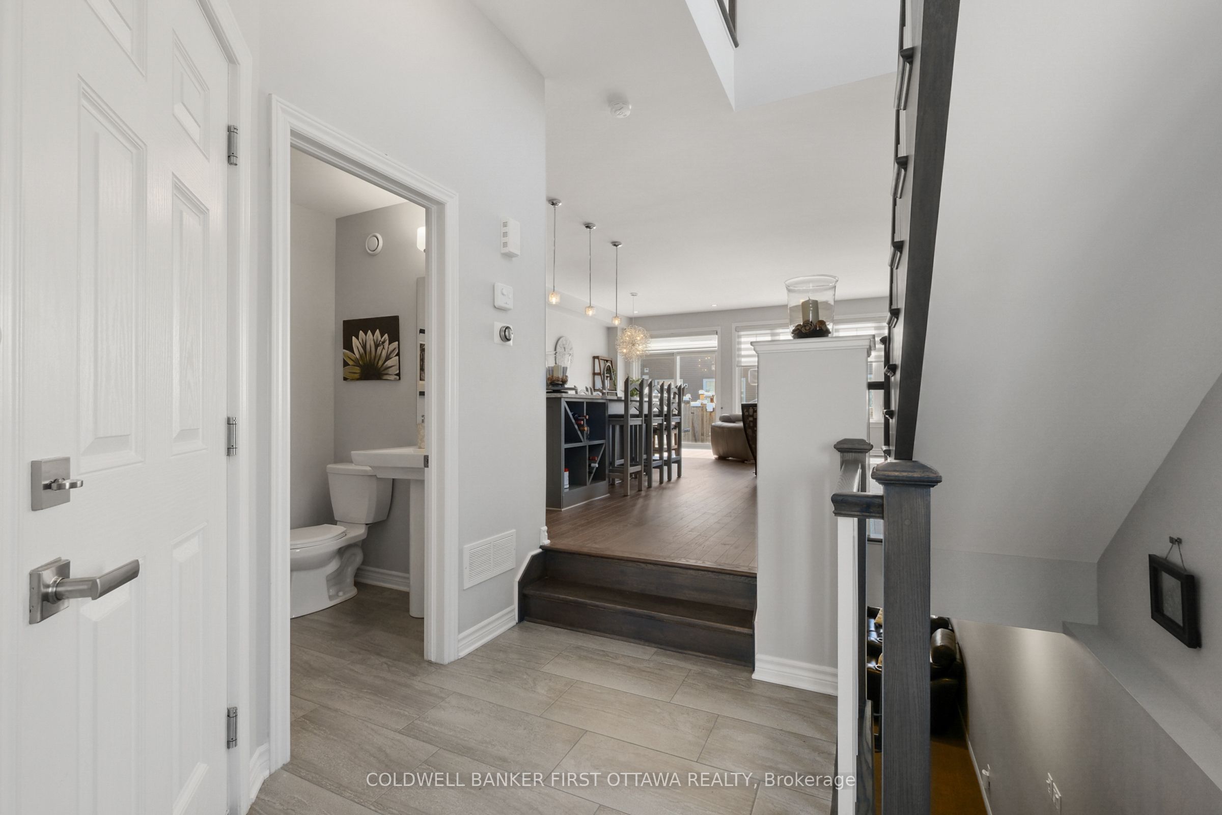101 Eric Maloney Way, BlossomParkAirportandArea, ON K1T 0R2