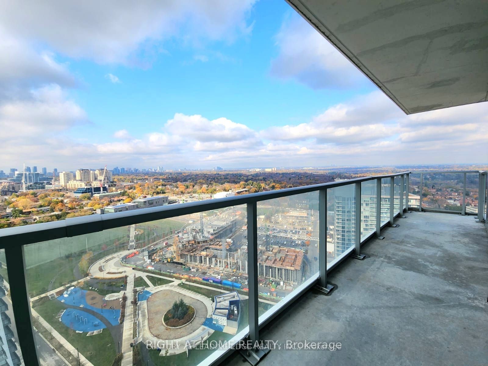115 Mcmahon Drive, #2903