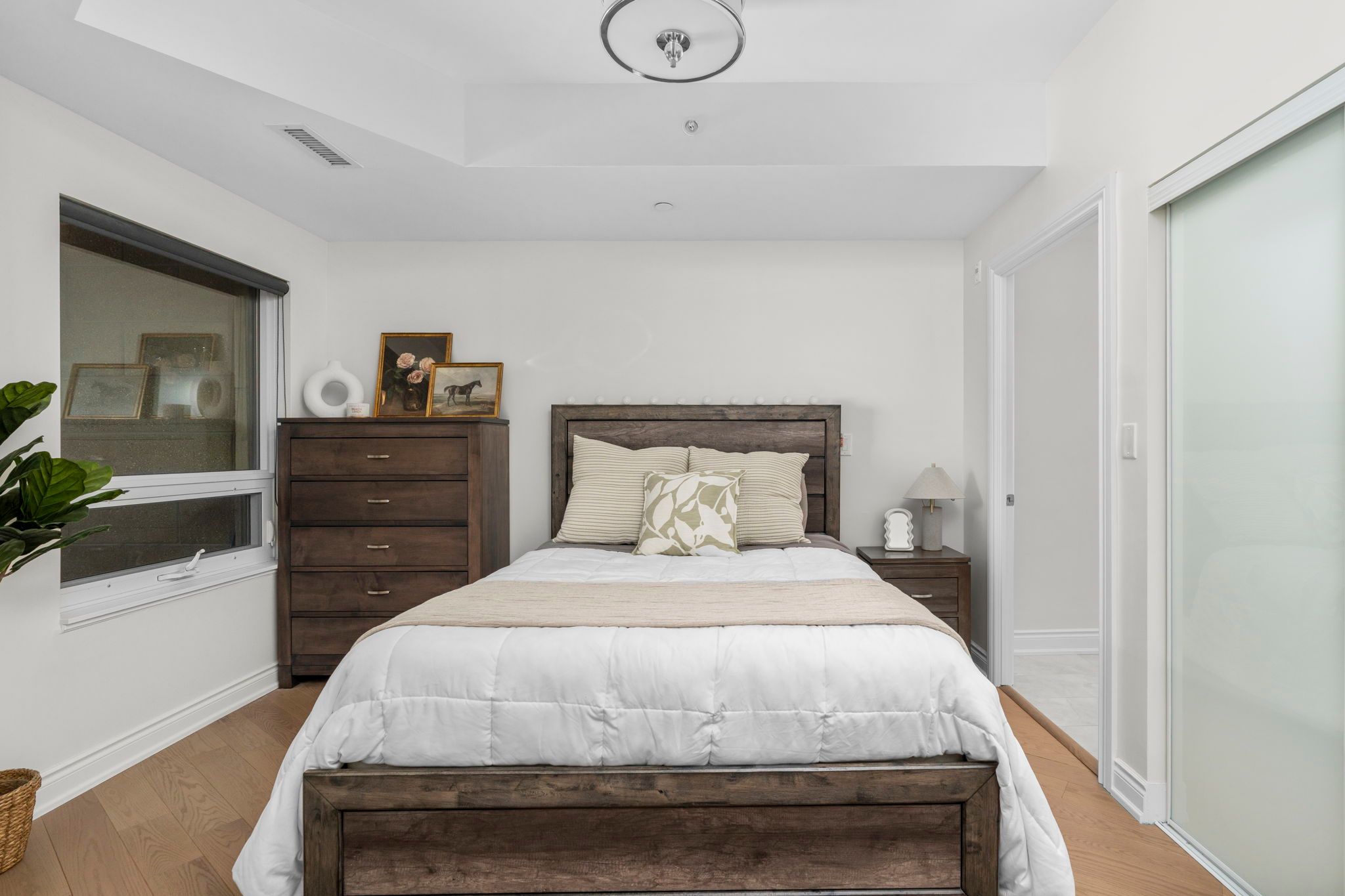 86 Woodbridge Avenue 232
