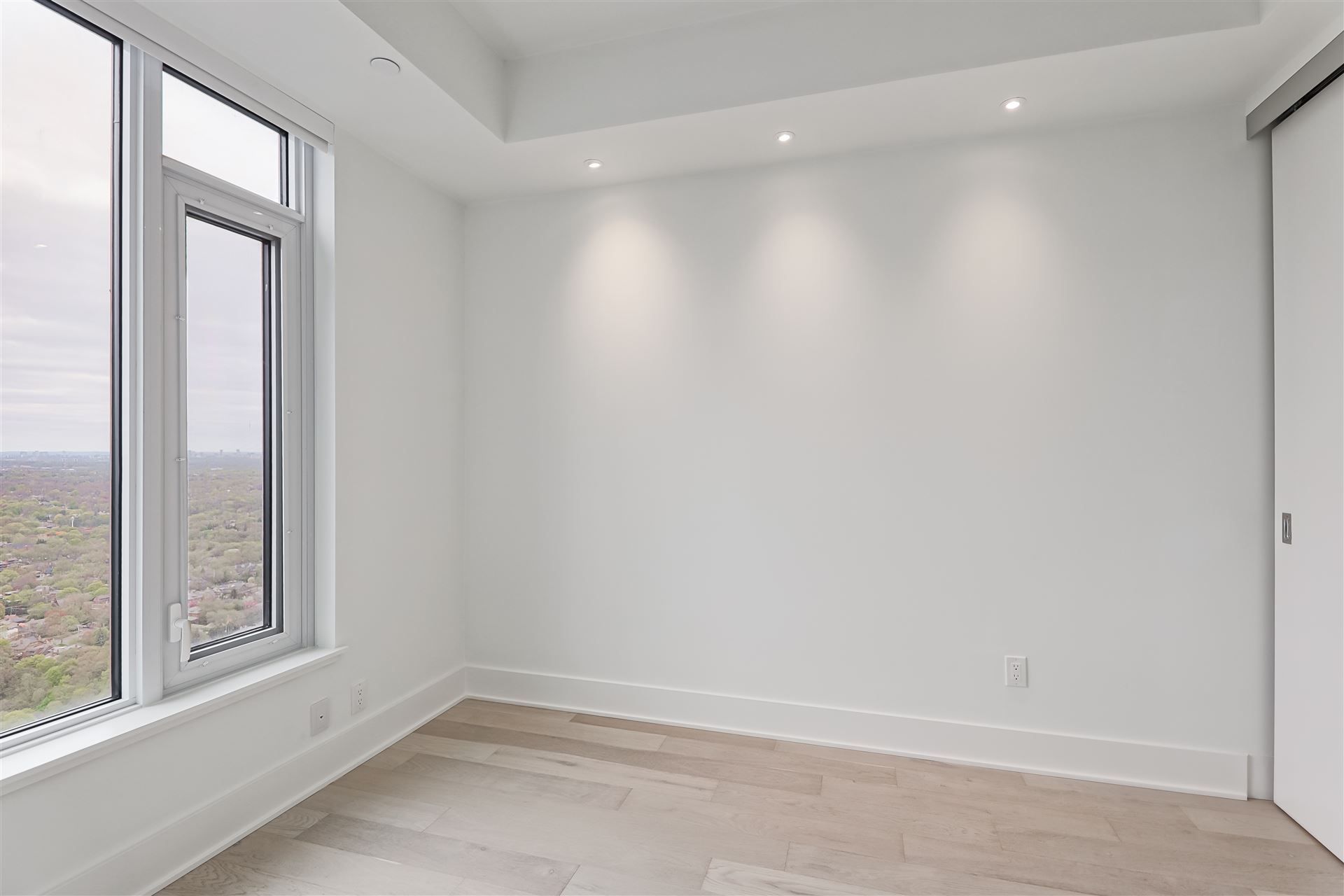 11 Yorkville Avenue 4503