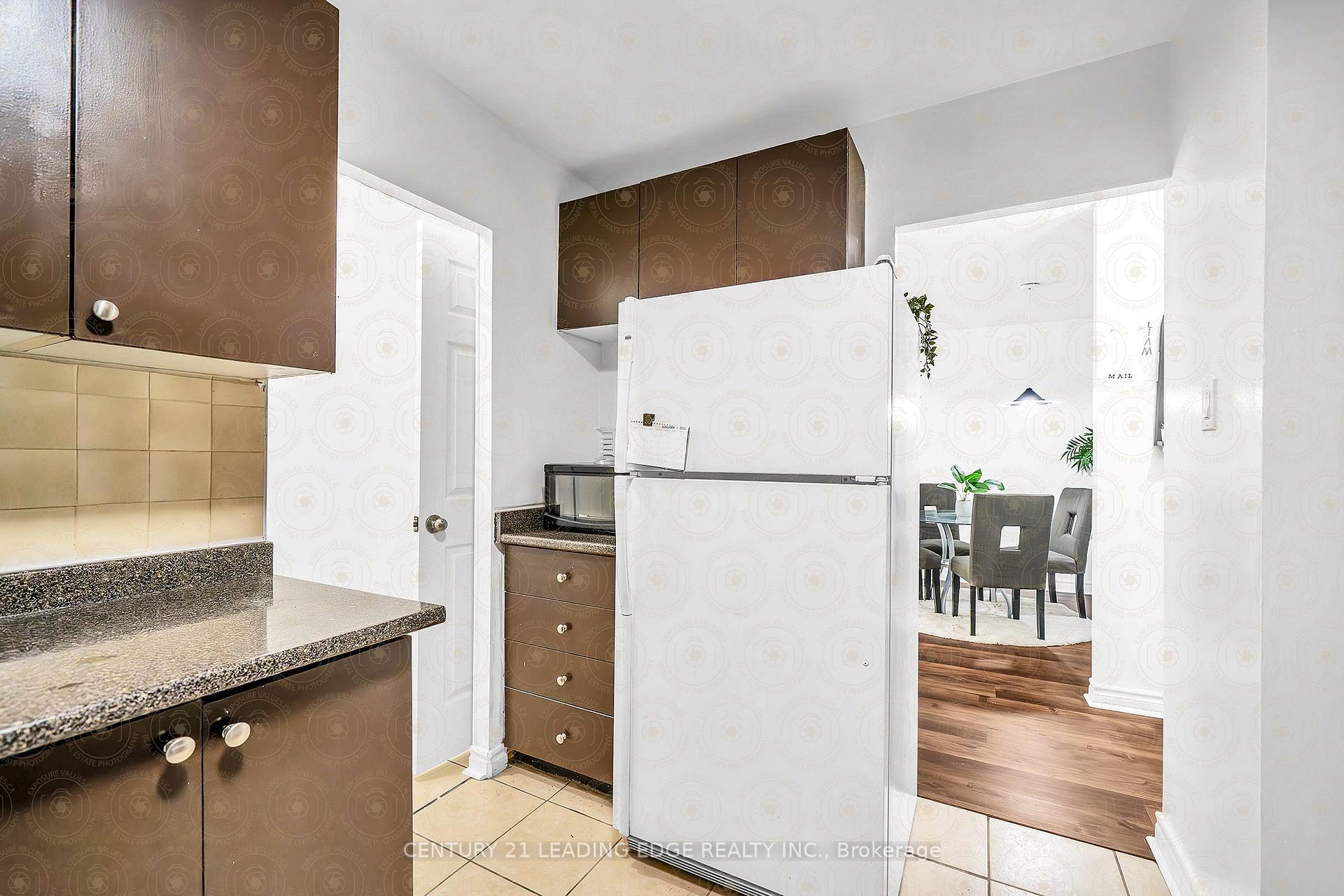 3 Bedrooms Condo at 1690 Victoria Park, Toronto For sale
