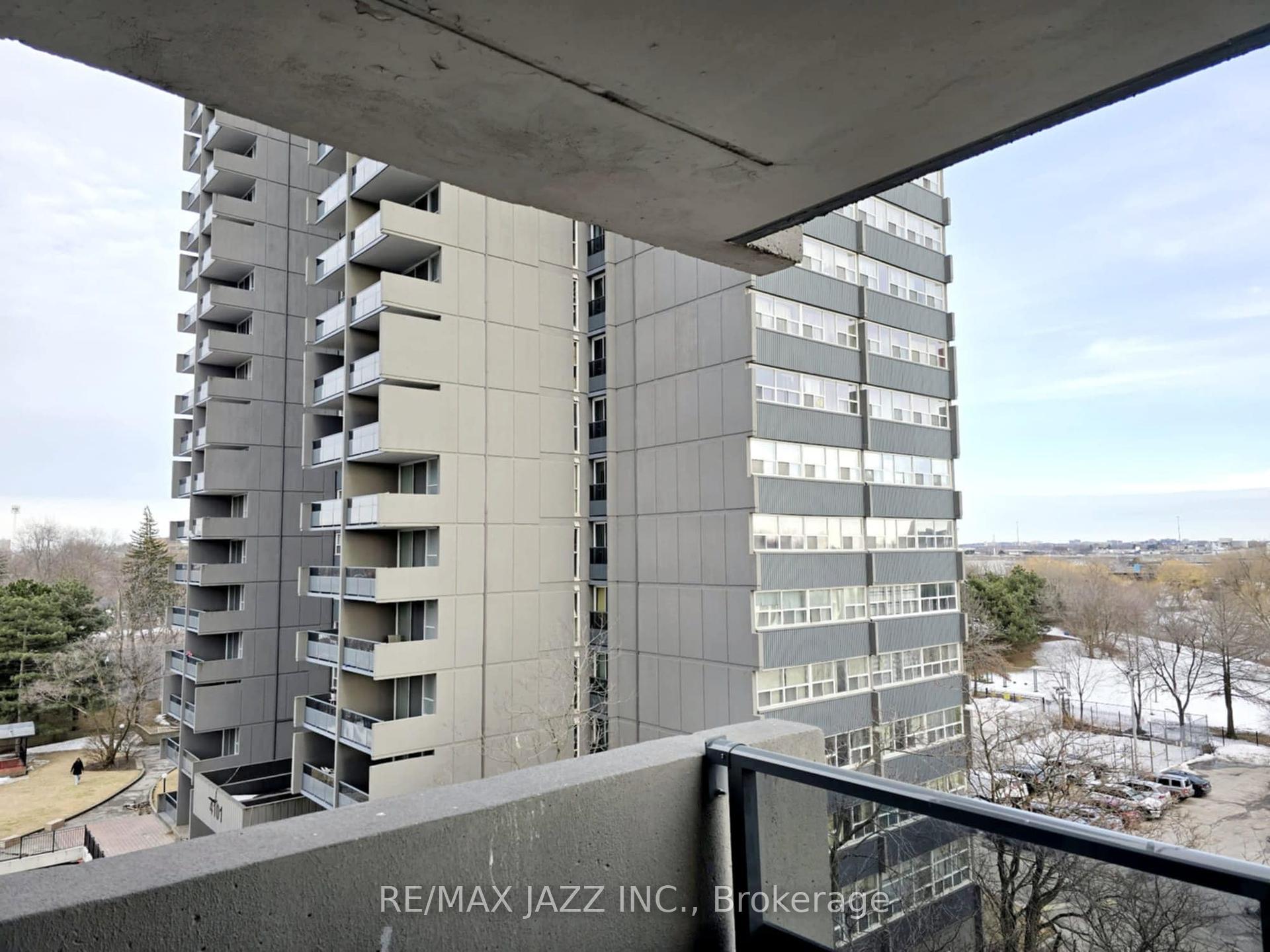 3 Bedrooms Condo at 4091 Sheppard,  Toronto For sale