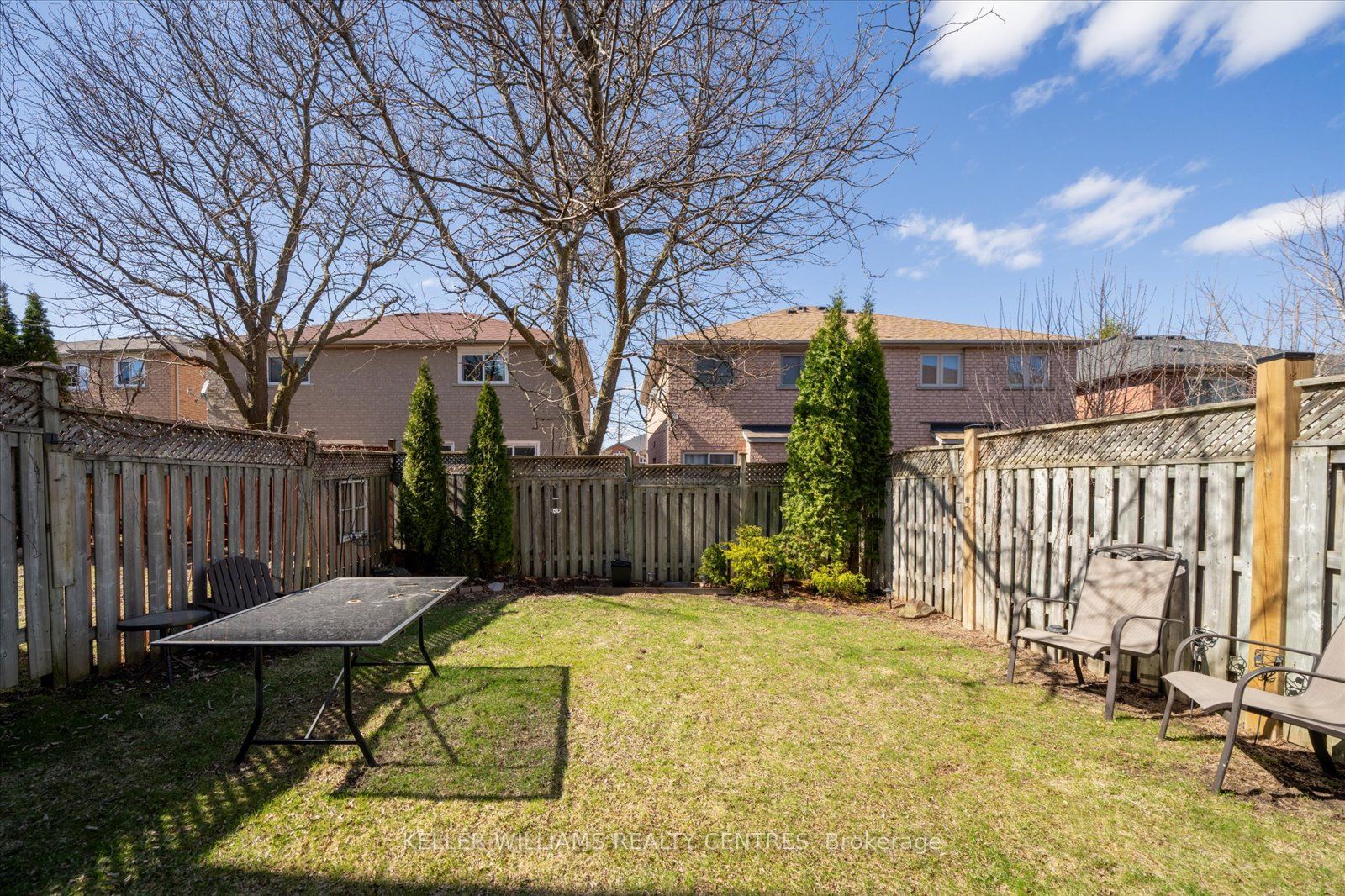 770 Walpole Crescent