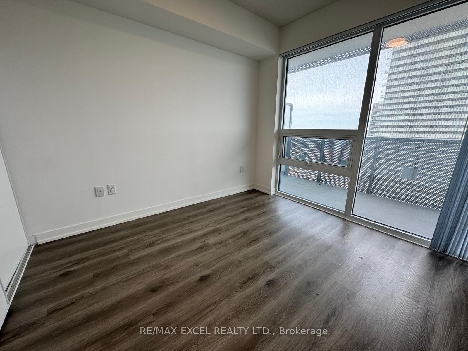 1 Bedroom Condo at 138 Downes,  Toronto For sale