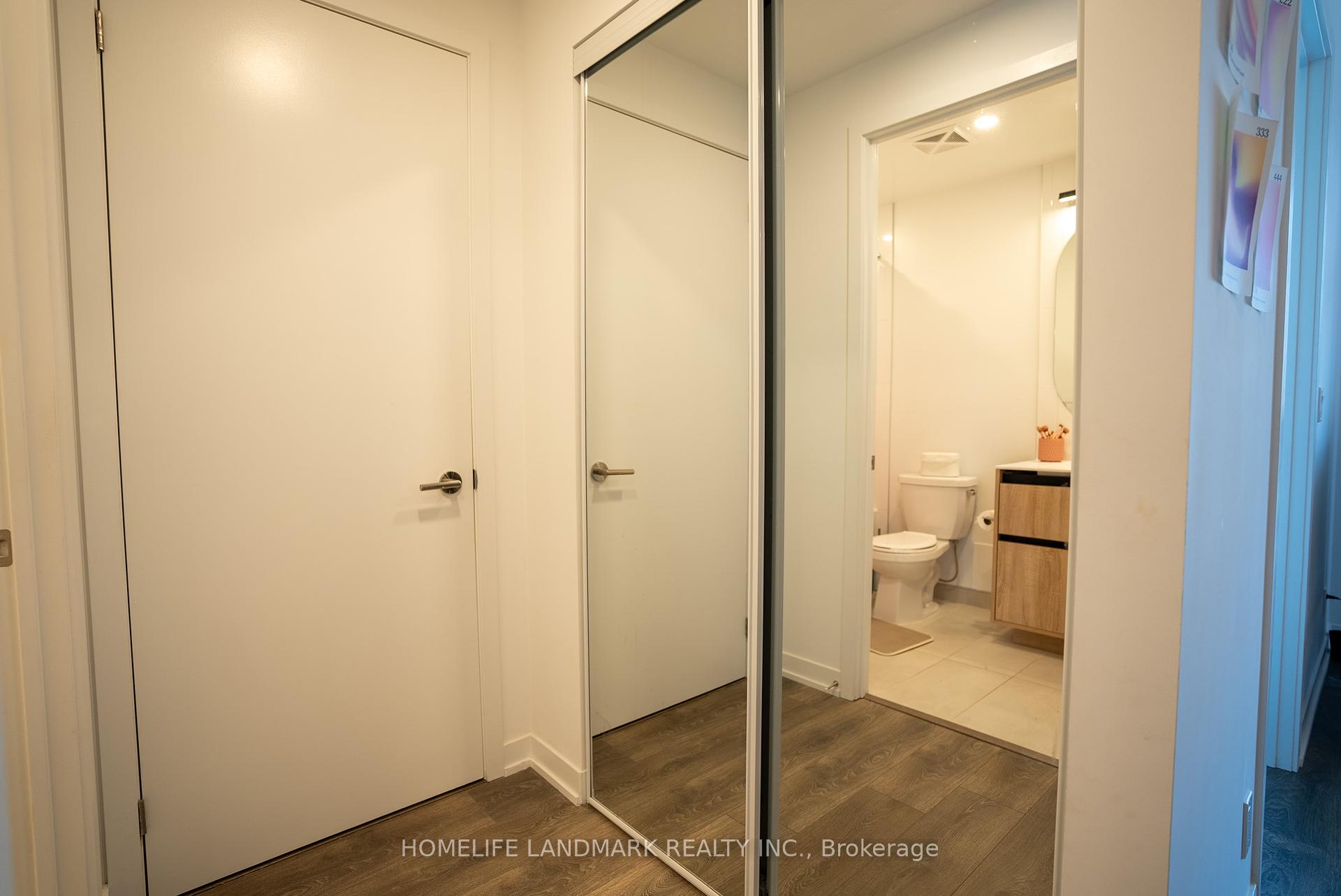 1 Bedroom Condo at 7950 bathurst, Vaughan For sale
