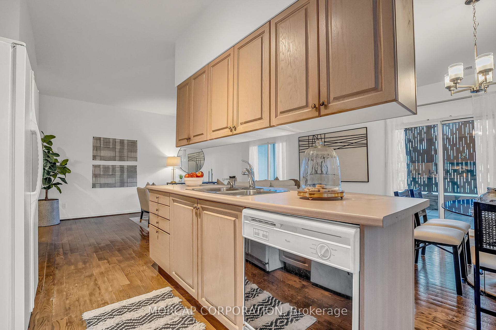 2 Bedrooms Condo at 600 Eglinton, Toronto For sale