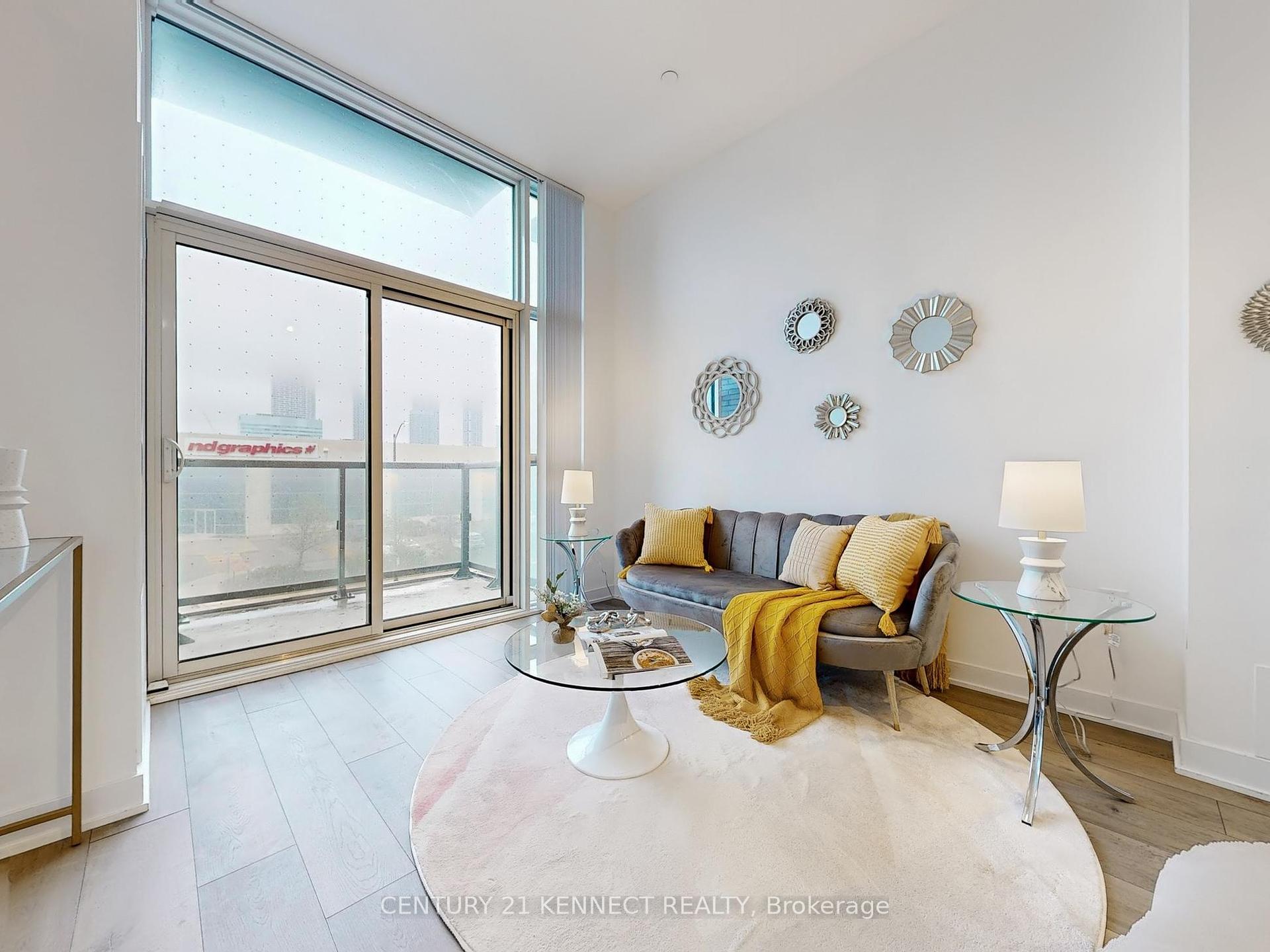 1 Bedroom Condo at 10 Honeycrispy, Vaughan For sale