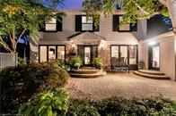 564 Rosedale